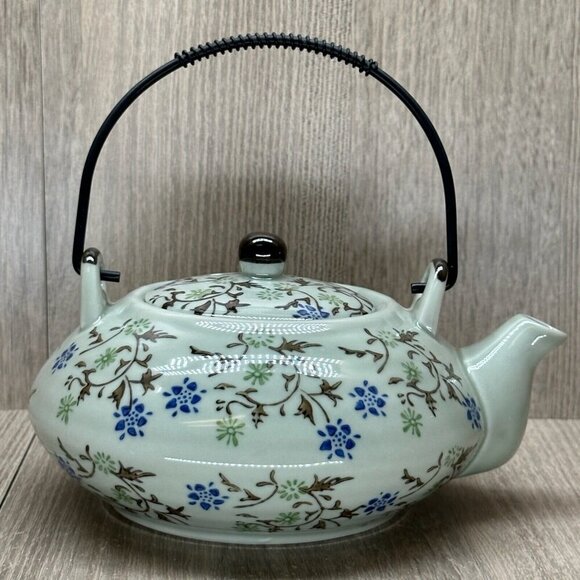 Pier 1 Import Tomoko Tea Set, Japanese Teapot with Handle and 4 Cups - Picture 4 of 16